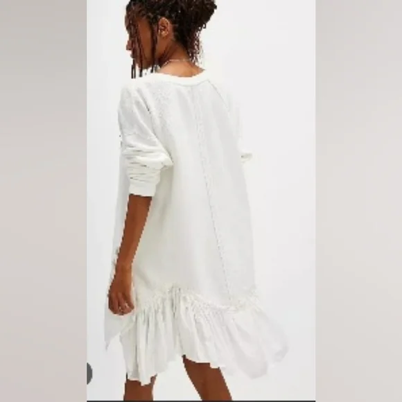 White Free People Poets Pullover Sweatshirt w/ ruffle hem size SP - Picture 14 of 15